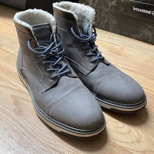 Call it spring casual boots size 10 USA